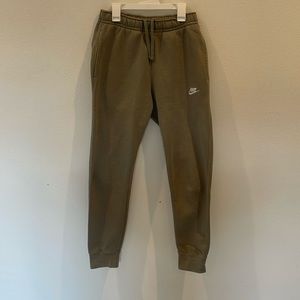 Nike club fleece joggers